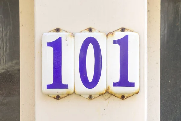 Numéro de maison 101 — Photo
