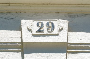 Dökme demir ev numarası yirmi dokuz (29)