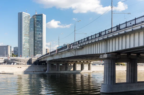 在莫斯科的 novoarbatsky 桥 — 图库照片