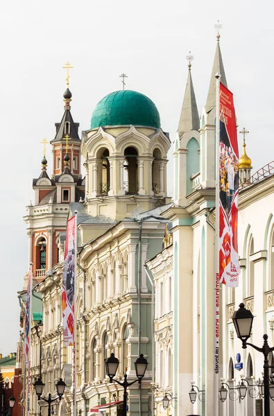 Monastero di Zaikonospassky su Nikolskaya Street in Mosca — Foto Stock