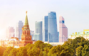 Moscow City iş bölgesi Kremlin Kulesi ile