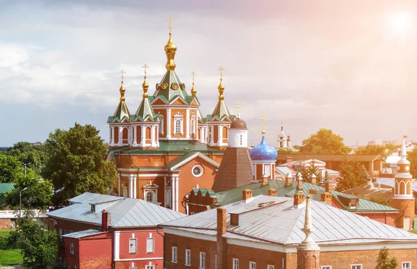 Het stadsbeeld van het Kolomna Kremlin — Stockfoto