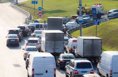 Dönüşte trafik sıkışıklığı