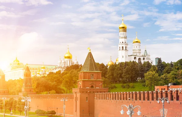 Moskevského Kremlu na slunečný den — Stock fotografie