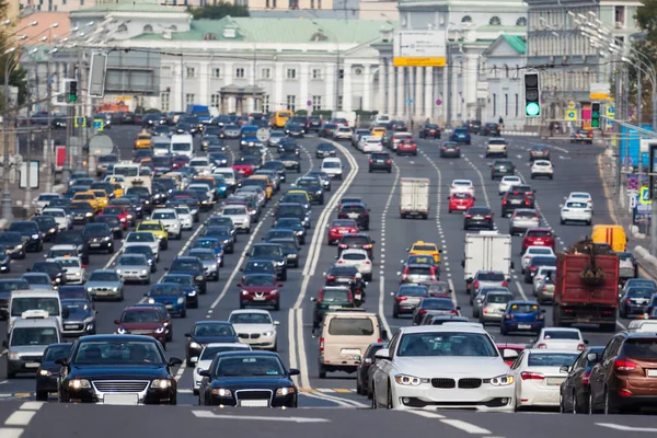 Congested with cars multilane road — Stock Photo, Image