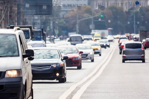 Close-up of the road with traffic — Stock Photo, Image