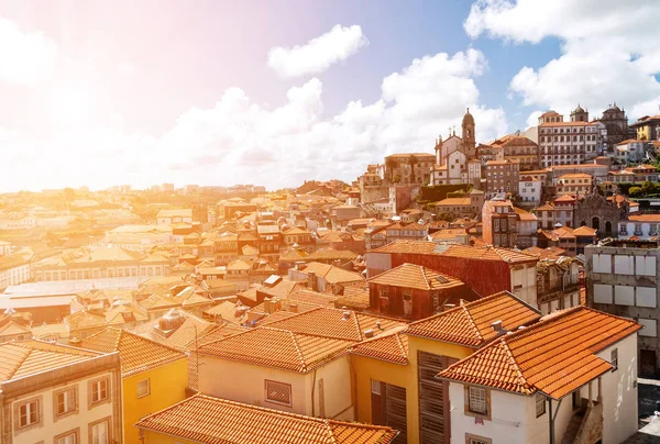 Tegel daken van porto, portugal — Stockfoto
