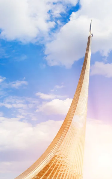 Moskova, Rusya 'da Uzayın Fatihleri Anıtı — Stok fotoğraf