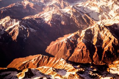 Dağların havadan görünüşü