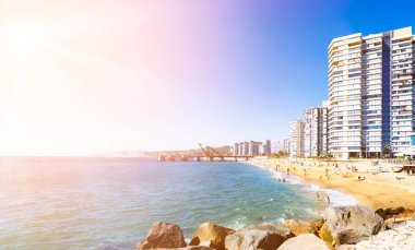 Vina del Mar, Şili'deki Sahilde otel