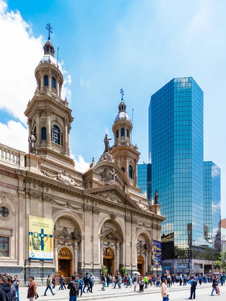 Catedral Metropolitana de Santiago op Plaza de Armas, Chili — Stockfoto