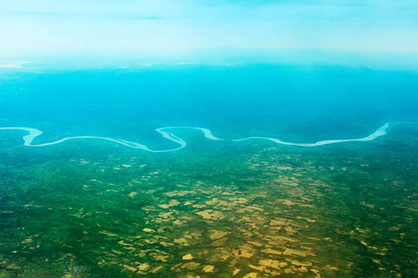 Zuid-Amerikaanse rivier vanuit het vliegtuig — Stockfoto