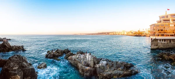 Panoramic view of the coastline in Vina del Mar, Chile — Stock Photo, Image