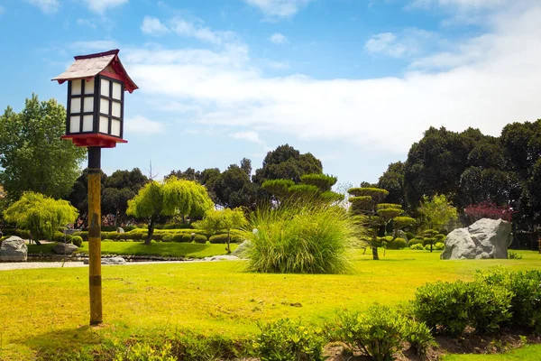 Lanterna Decorativa Legno Giardino Giapponese Serena Cile — Foto Stock