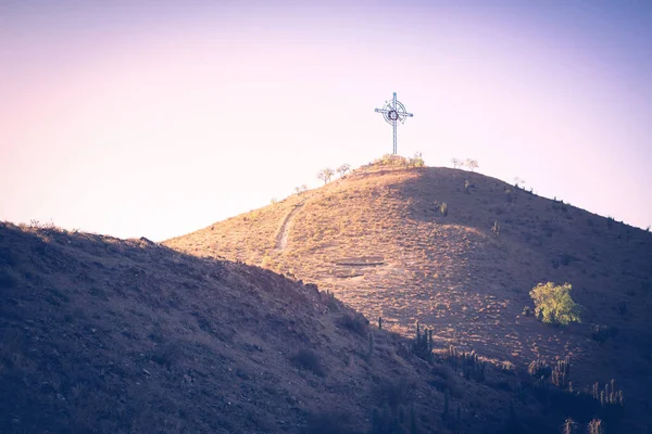 Холм Крестом Вершине — стоковое фото