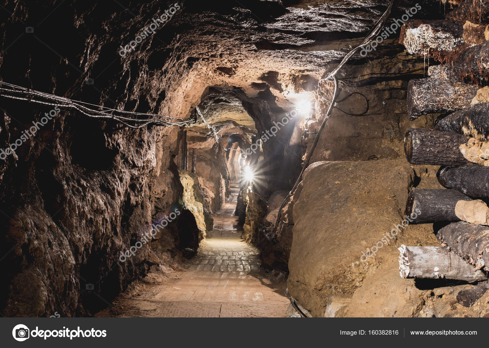Mine Car in a Silver Mine, Tarnowskie Gory, UNESCO heritage site Stock  Photo by ©agnifoto 160382816