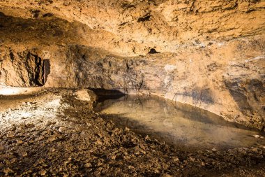 Benim, kanlı Tarnowskie UNESCO miras gümüş gölde yeraltı