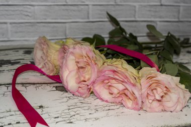 narin pembe gül buketi