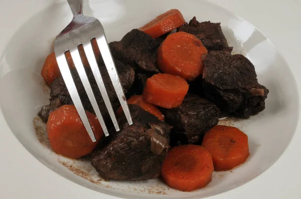 Boeuf Carottes Sauce Servis Dans Une Assiette Close — Photo