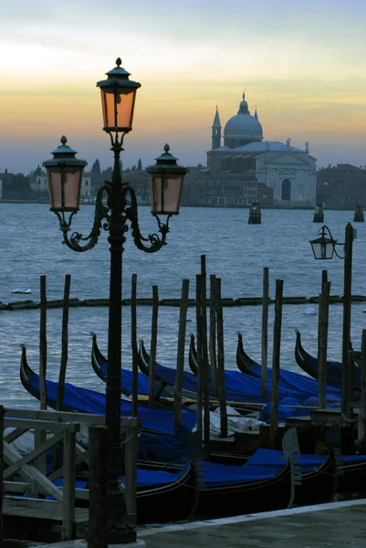 Góndolas Amarradas Frente Iglesia San Giorgio Maggiore Venecia — Foto de Stock