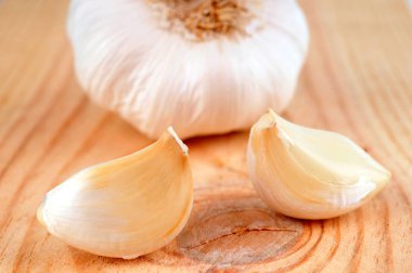 Fresh organic garlic cloves close up 