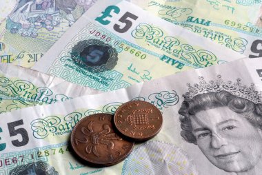 Sterlin ve madeni paralar.