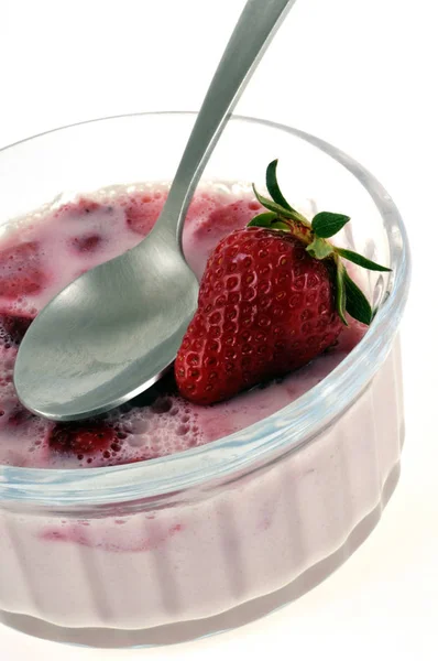 Homemade Cream Strawberries Ramekin — Stock Photo, Image