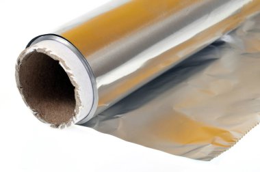 Alüminyum folyo beyaz arkaplanı kapatır