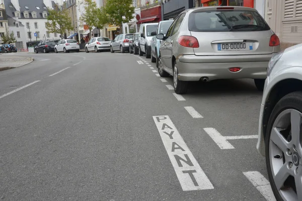 Vannes, Brittany 'de ödenmiş park yerleri