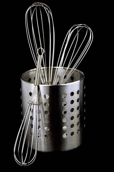 Steel Kitchen Whisks Pot Close Black Background — Stock Photo, Image