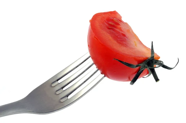 Tomatenstück Auf Gabel Gestochen Nahaufnahme Auf Weißem Hintergrund — Stockfoto
