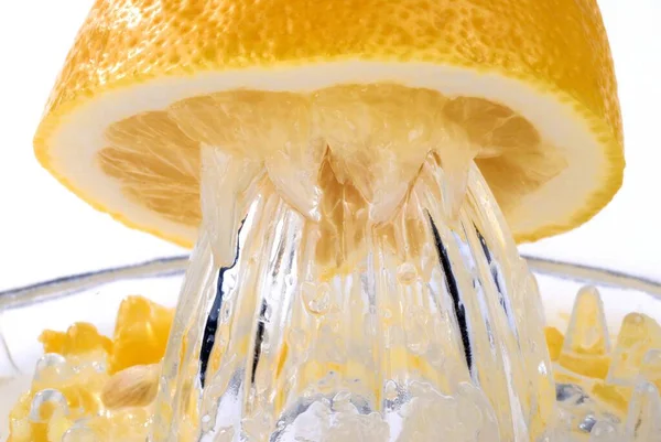 Citrus Соковыжималка Приготовления Домашнего Лимонного Сока Близко Белом Фоне — стоковое фото