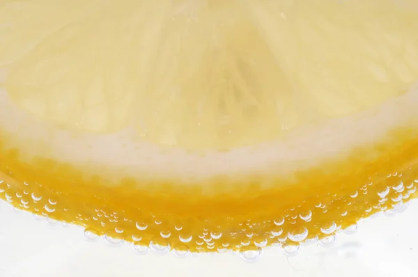 Лимонный Ломтик Стакане Газированной Соды Крупным Планом — стоковое фото