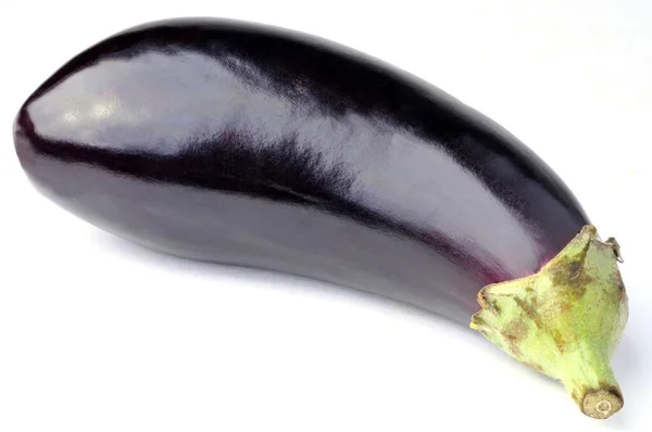 Biologische Aubergine Close Witte Achtergrond — Stockfoto