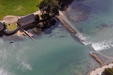 Berder 'in Brittany' deki Morbihan Körfezi Geçidi 