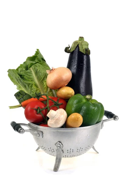 Colander Raw Vegetables Close White Background — Stock Photo, Image