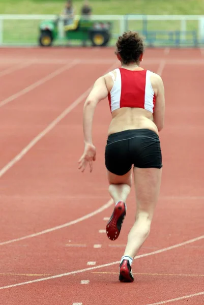 Femme Départ Une Course Athlétisme — Photo