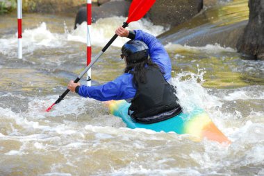 Morbihan 'daki Lochrist beyaz su parkında kanocu.