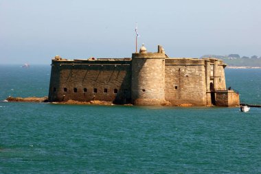 Brittany, Carantec 'teki Taureau Kalesi.