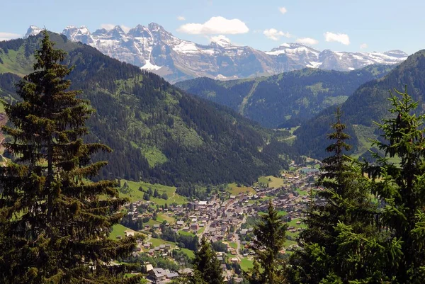 Byn Chatel Haute Savoie Franska Alperna — Stockfoto
