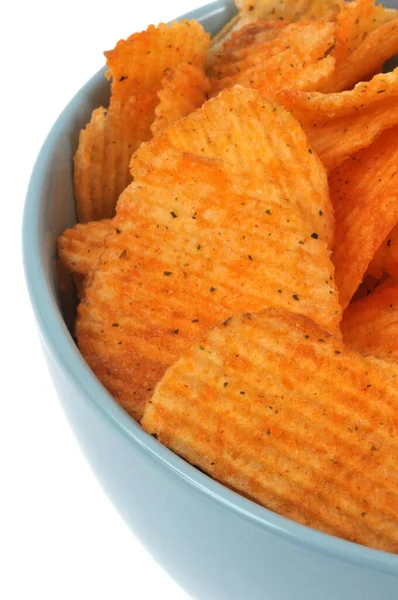 Skål Med Chips Närbild Vit Bakgrund — Stockfoto