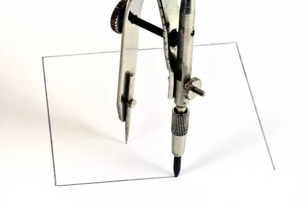 Concepto Dibujar Cuadrado Con Una Brújula — Foto de Stock