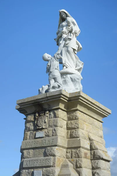 Estátua Nossa Senhora Naufrágio Pointe Raz — Fotografia de Stock
