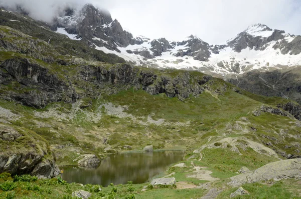 Лаузонове Озеро Гаут Альпах — стокове фото