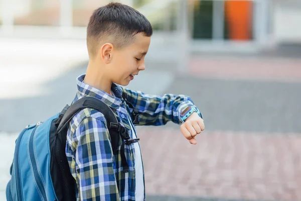 Jongen Met Smartwatch Selectieve Focus — Stockfoto