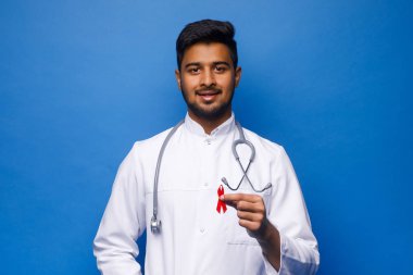 Hintli doktor kurdele desteğini önlemeye yardım etti