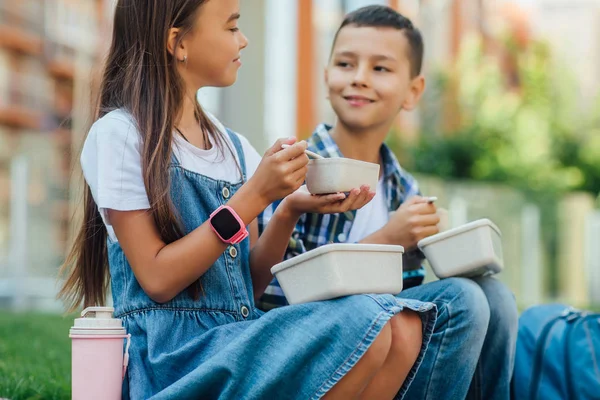 Children Lunch Outdoors Selective Focus — Stock Photo, Image