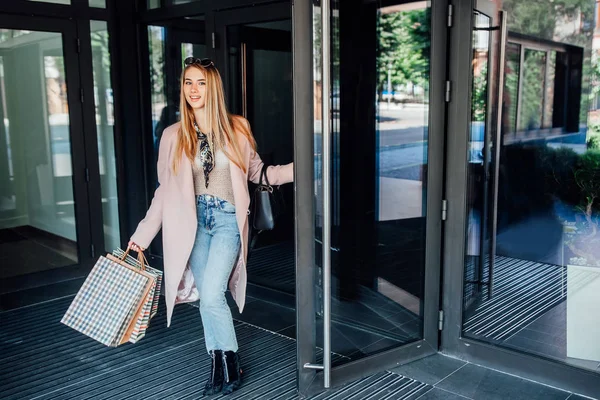 Beautiful Young Blonde Woman Shopping Bags Selective Focus — 스톡 사진