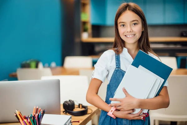 Literatura Interesante Cuidado Niños Infancia Feliz Chica Bonita Con Libros — Foto de Stock