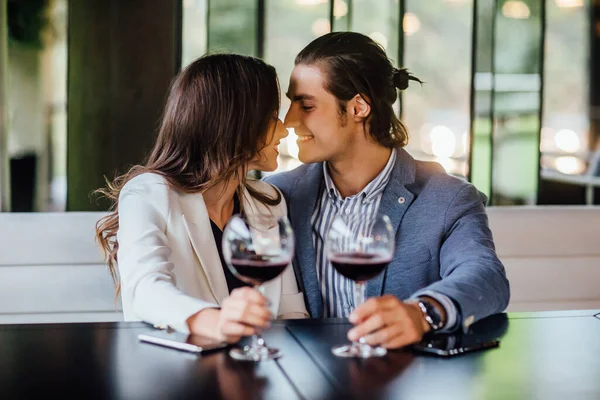 Romantiskt Par Njuter Middag Café Relation Och Romantisk Tid Glada — Stockfoto